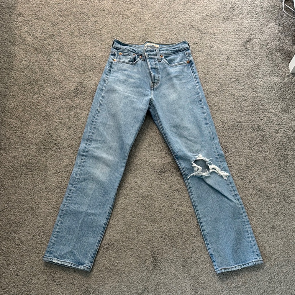 Levi Wedgie Straight 25W x 28L